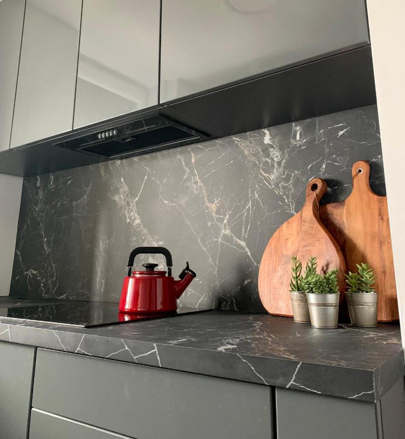 Metro Trocka Apartment Warsawa Bagian luar foto